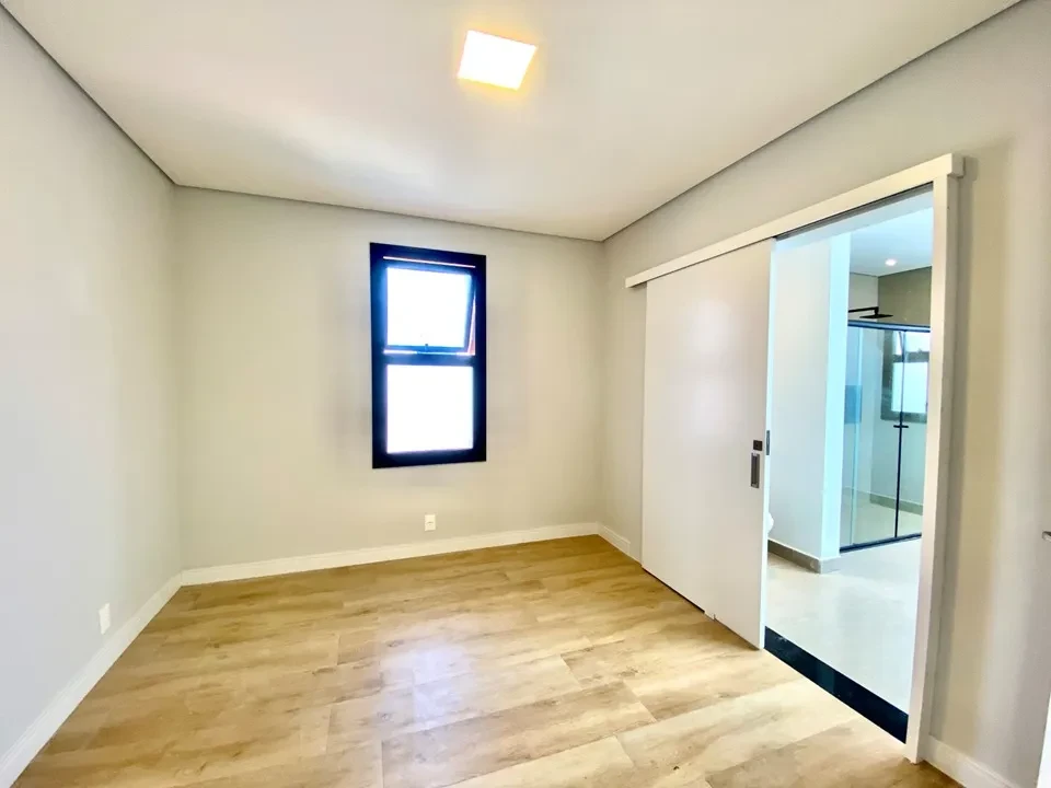 Imagem Casa de Condomínio com 3 Quartos à Venda, 267 m² em Jardim Novo Mundo - Jundiaí