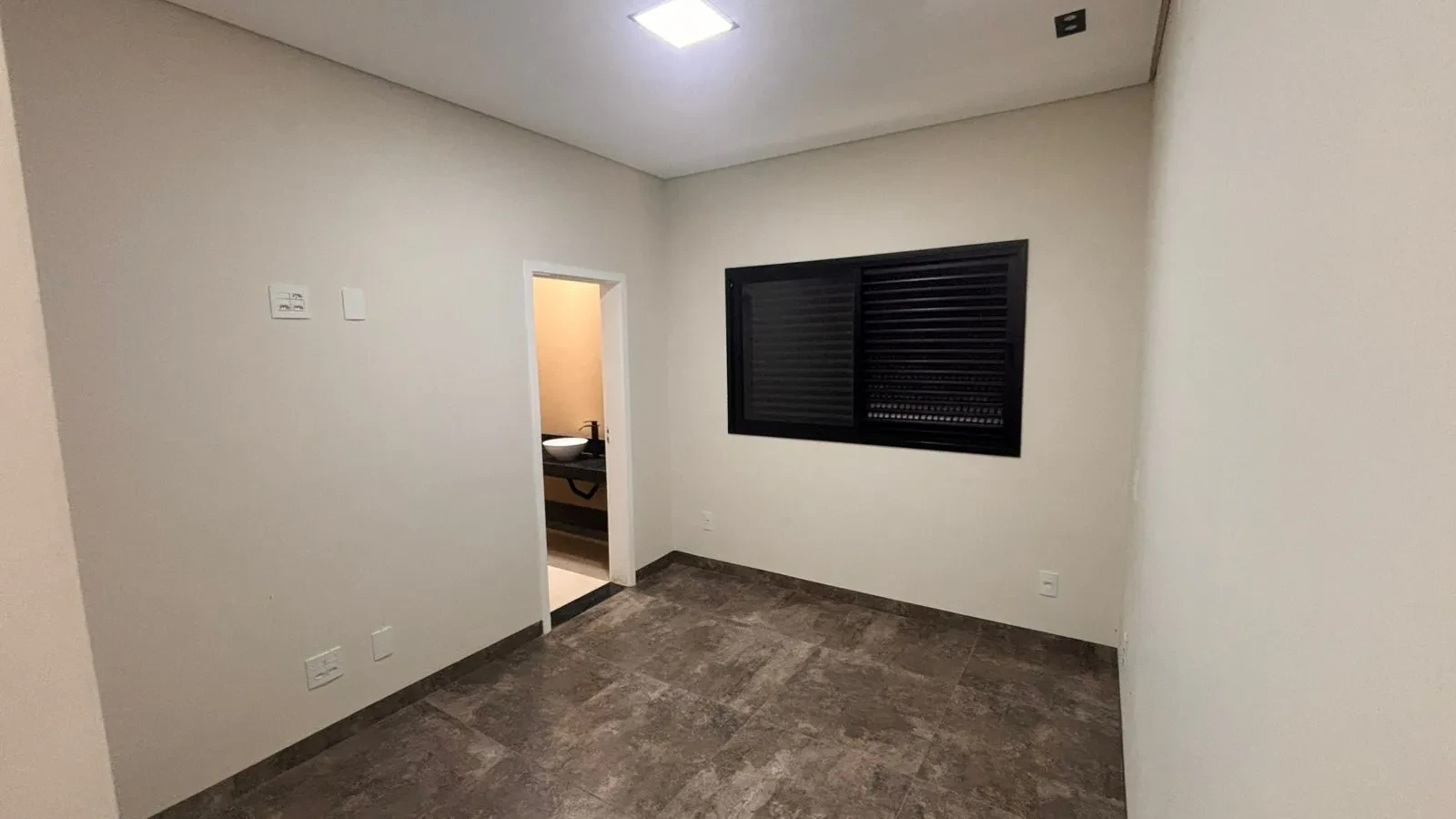 Imagem Casa com 4 Quartos à Venda, 180 m² em Riviera de Santa Cristina II - Itaí