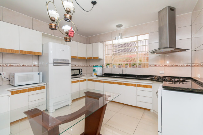 Imagem Casa com 3 Quartos à Venda, 182 m² em Bacacheri - Curitiba