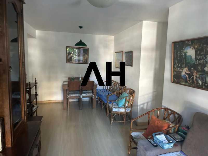 Imagem Apartamento com 3 Quartos à Venda, 85 m²em Santa Rosa - Niterói