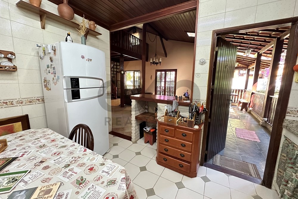 Imagem Casa de Condomínio com 5 Quartos à Venda, 502 m² em Corrêas - Petrópolis