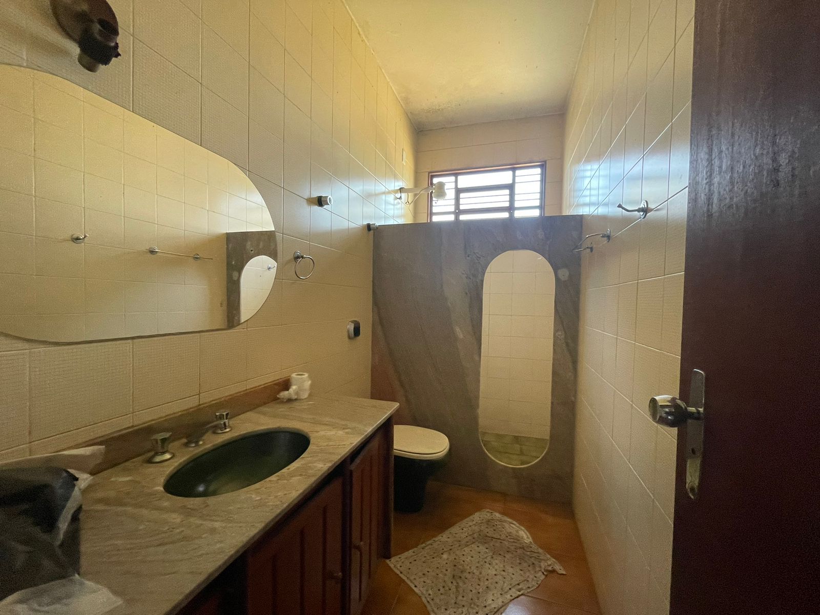 Imagem Sobrado com 4 Quartos à Venda, 399 m²em Setor Leste Universitário - Goiânia