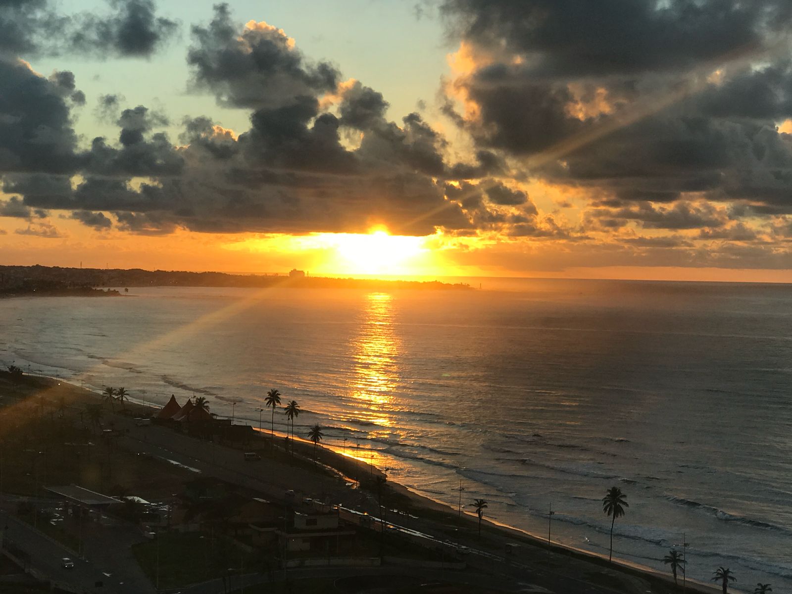 Foto do imóvel: Apartamento com 4 Quartos à Venda, 200 m² em Pituaçu - Salvador