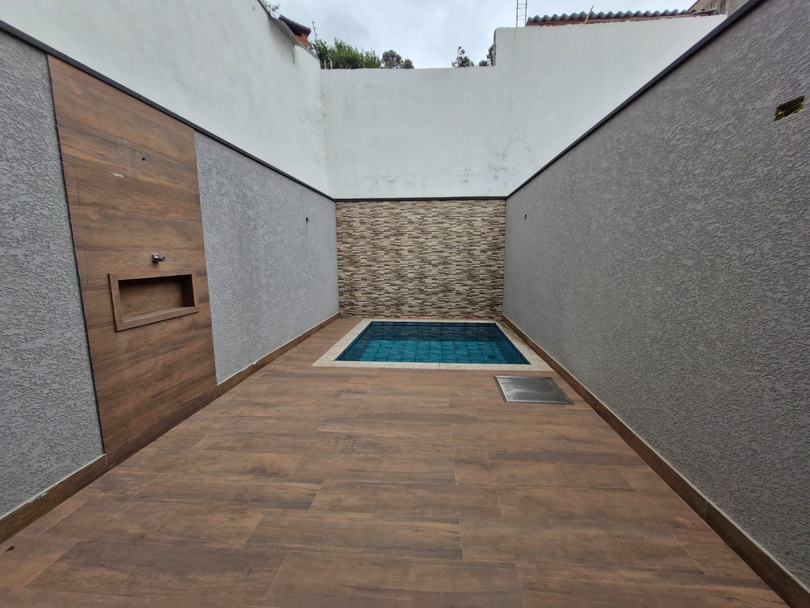 Imagem Sobrado com 3 Quartos à Venda, 193 m²em Jardim Santo Elias - São Paulo