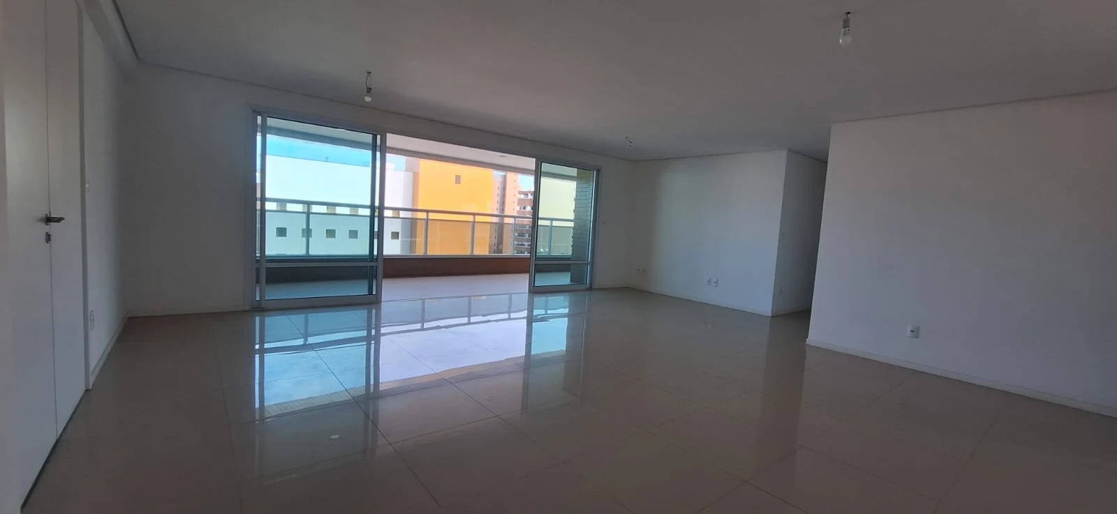 Foto do imóvel: Apartamento com 4 Quartos à Venda, 229 m² em Meireles - Fortaleza