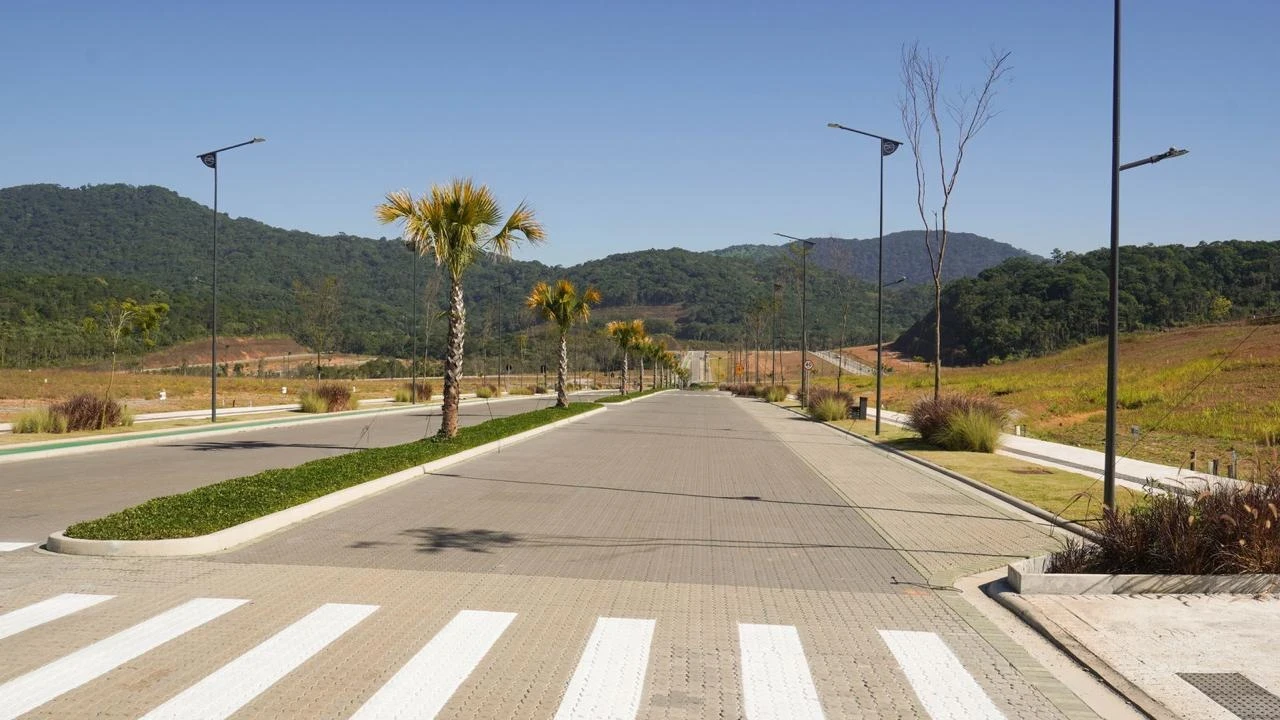 Imagem Terreno em Condomínio à Venda, 300 m² em Várzea do Ranchinho - Balneário Camboriú