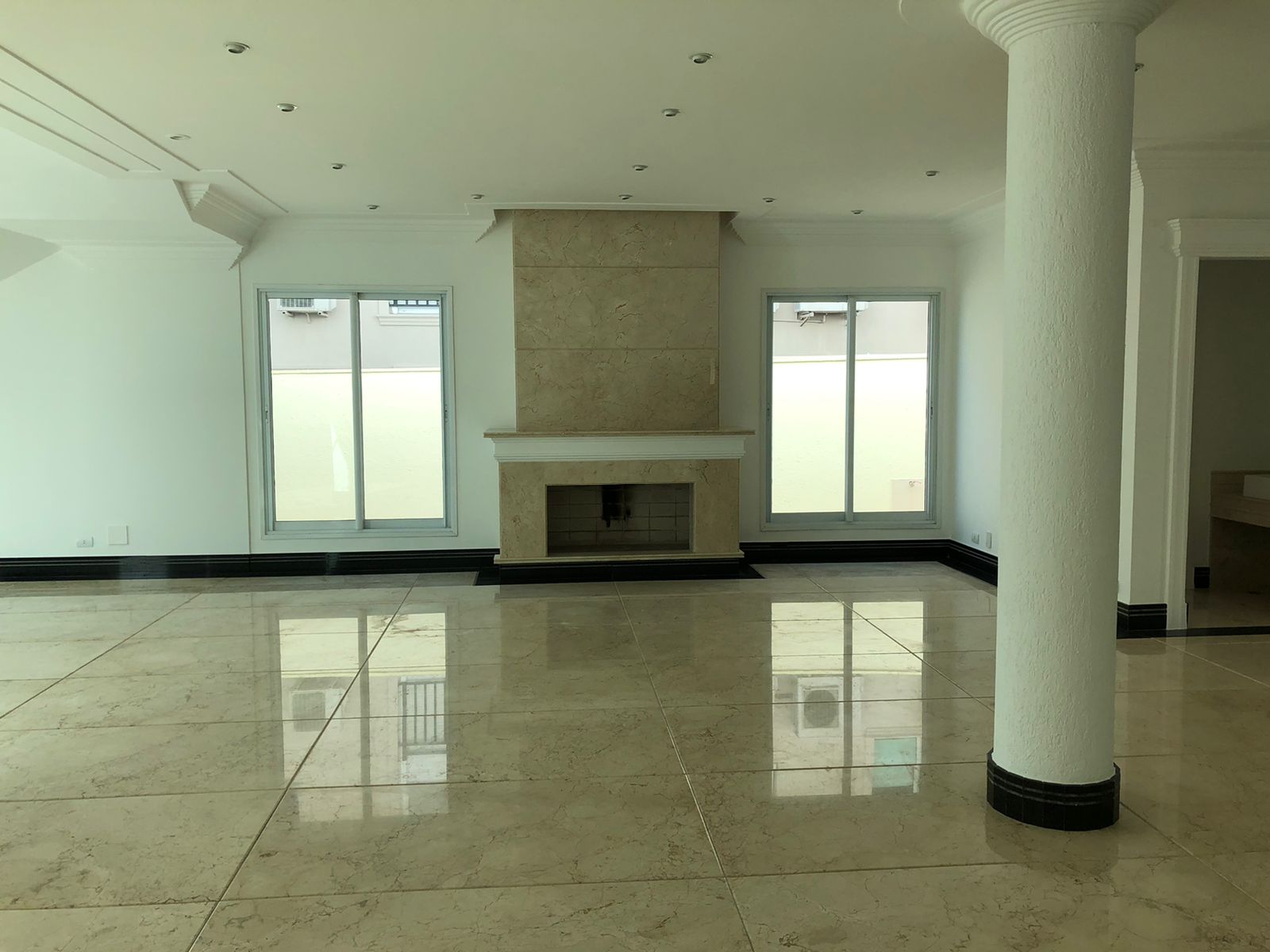 Imagem Casa de Condomínio com 5 Quartos à Venda ou Locação, 662 m²em Tamboré - Santana de Parnaíba
