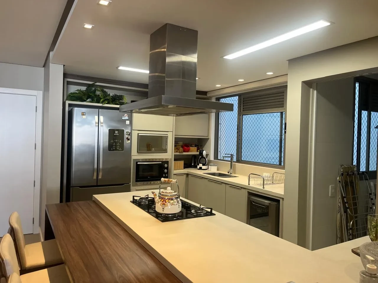 Imagem Apartamento com 2 Quartos à Venda, 100 m² em Jurerê - Florianópolis