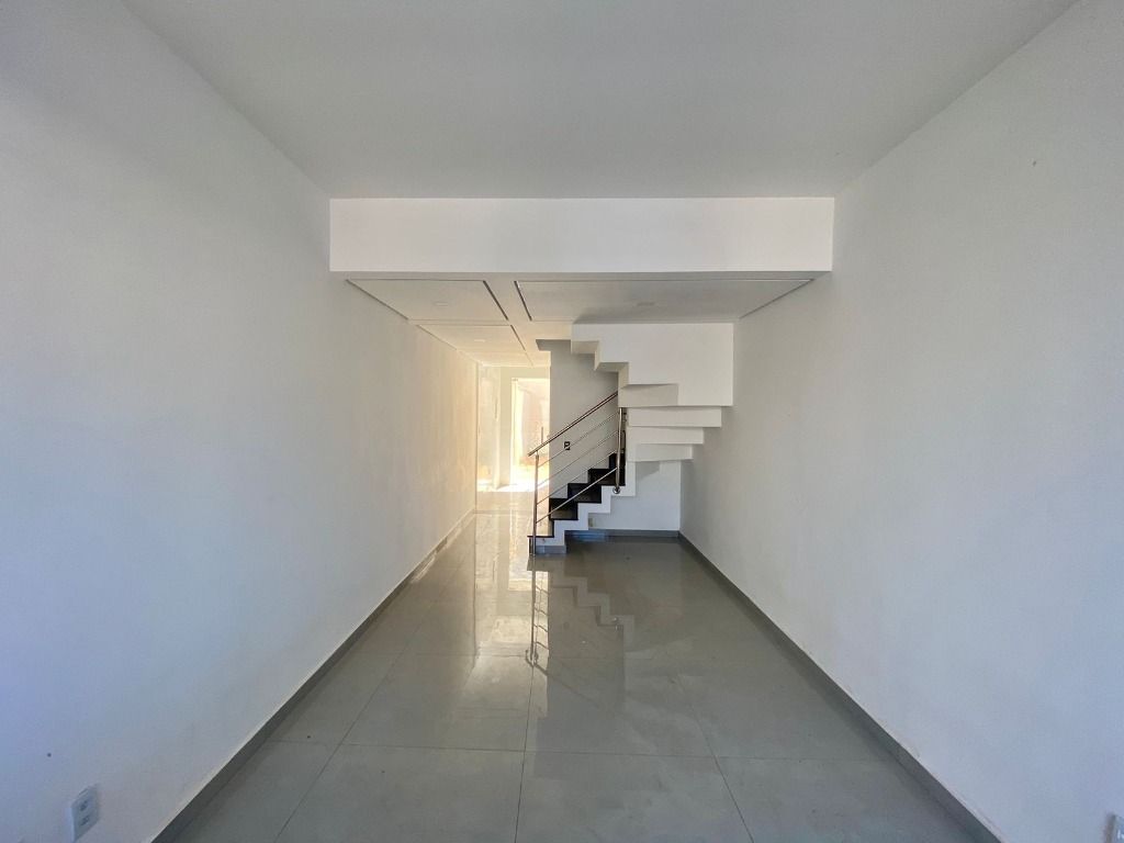 Imagem Casa com 2 Quartos à Venda, 68 m² em Lagoinha Leblon (Venda Nova) - Belo Horizonte