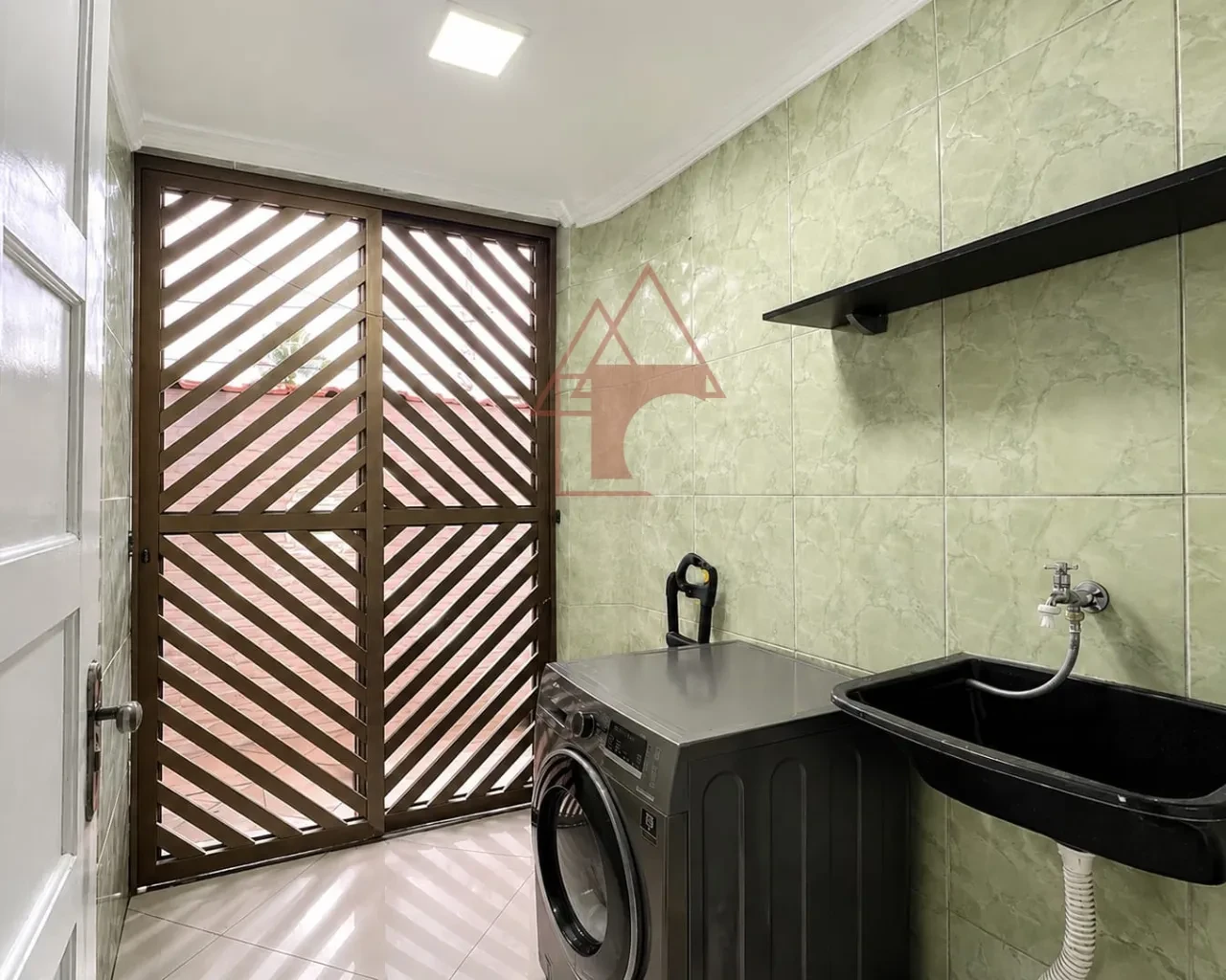Imagem Casa com 3 Quartos à Venda, 72 metros em Jardim Casqueiro - Cubatão