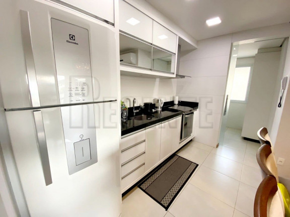 Imagem Apartamento com 3 Quartos à Venda, 93 m² em Barreiros - São José