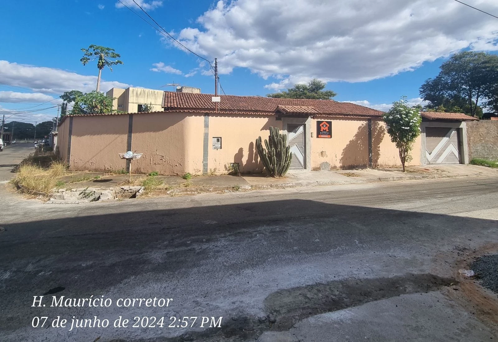 Imagem Casa com 3 Quartos à Venda, 317 m² em Santa Genoveva - Goiânia Imagem Casa com 3 Quartos à Venda, 317 m² em Santa Genoveva - Goiânia