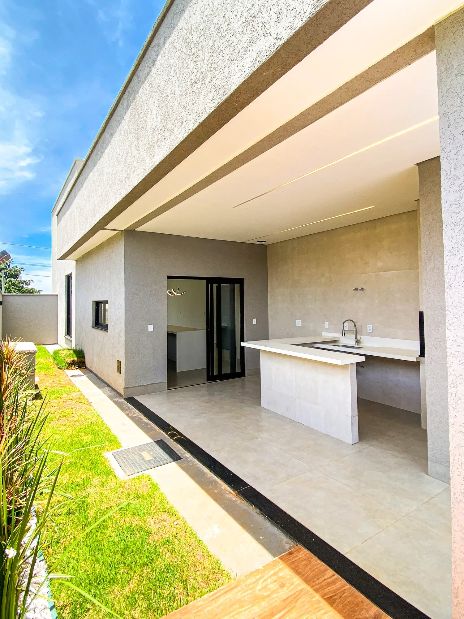 Imagem Casa de Condomínio com 3 Quartos à Venda, 180 metro em Terras Alpha Residencial 1 - Senador Canedo