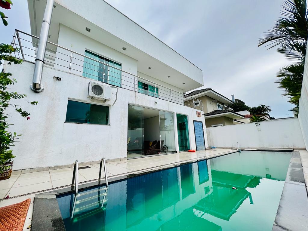 Casa de Condomínio com 4 Quartos à Venda, 490 m²em Parque Verde - Belém