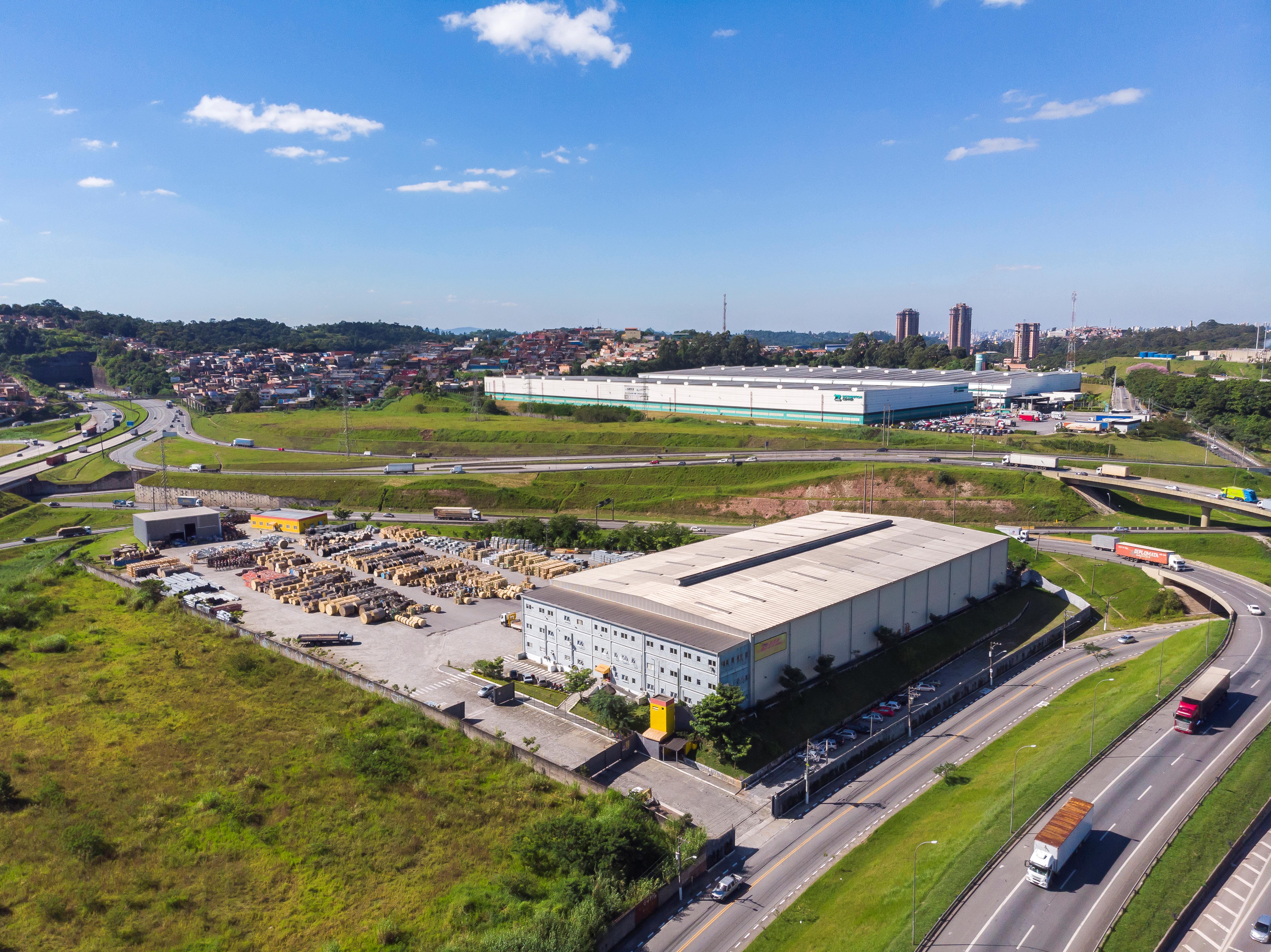 Foto do imóvel: Galpão para Alugar, 7.600 m² em Jardim Vista Alegre - Embu das Artes