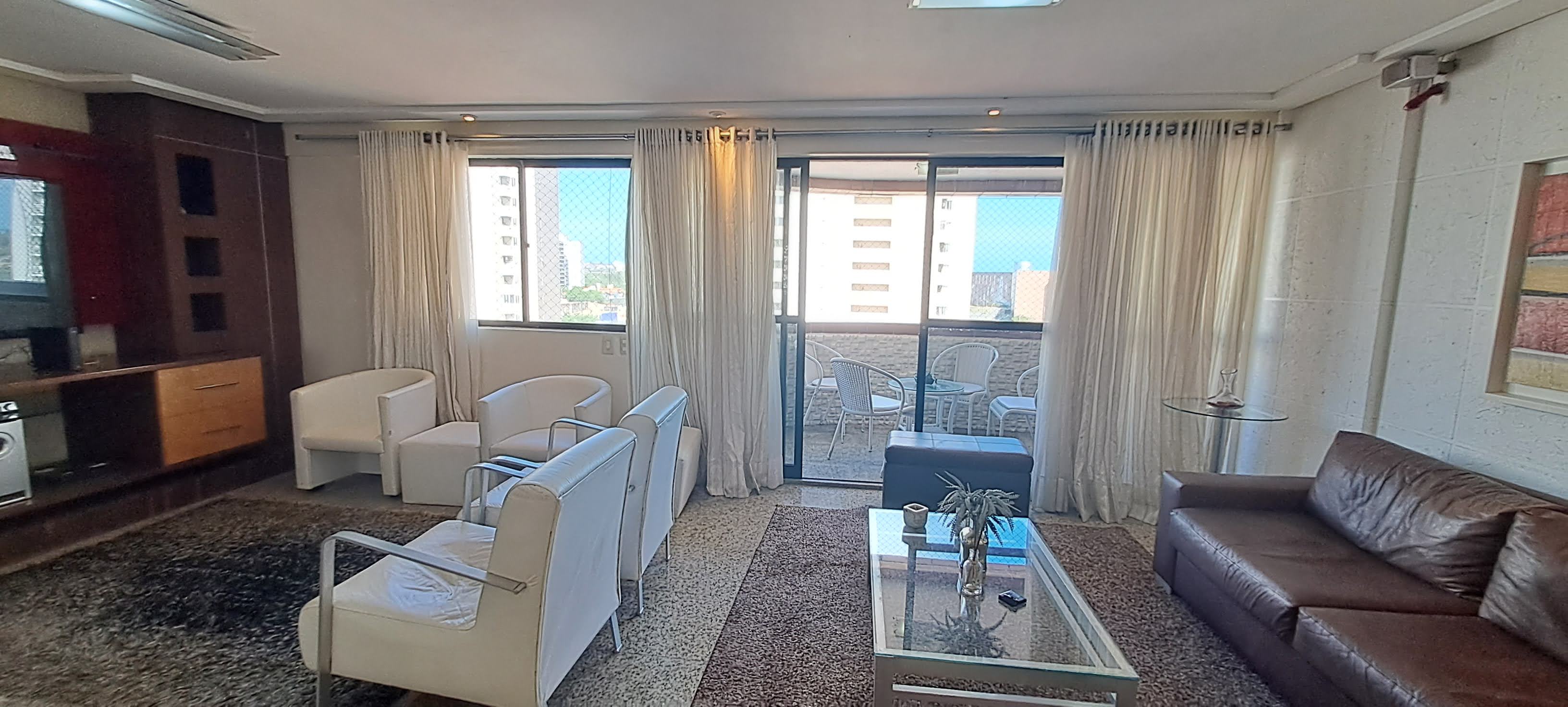 Imagem Apartamento com 3 Quartos à Venda, 150 m²em Guararapes - Fortaleza