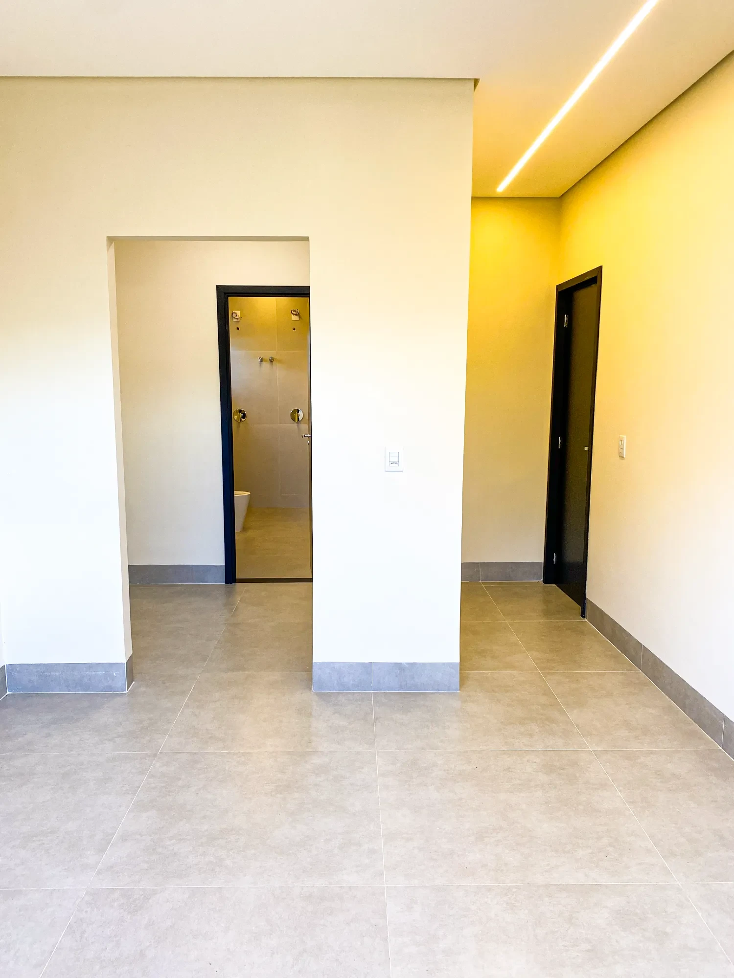 Imagem Casa de Condomínio com 4 Quartos à Venda, 186 metro em Terras Alpha Residencial 2 - Senador Canedo