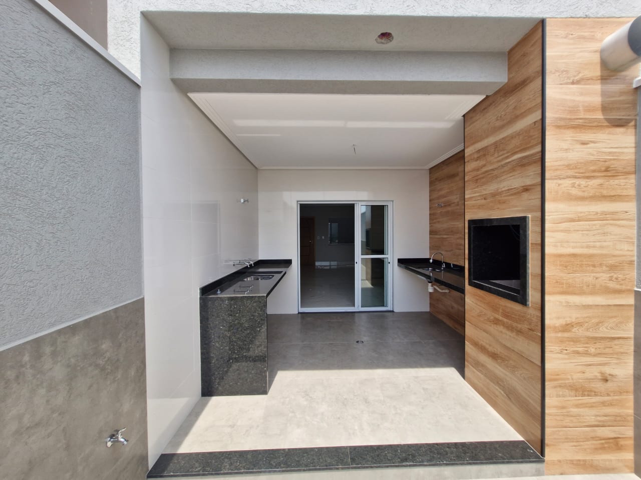 Imagem Sobrado com 3 Quartos à Venda, 185 m²em Parque São Domingos - São Paulo