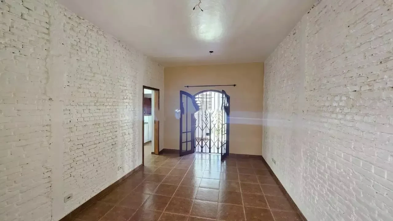 Imagem Casa com 3 Quartos à Venda, 290 m² em Centro - Embu das Artes