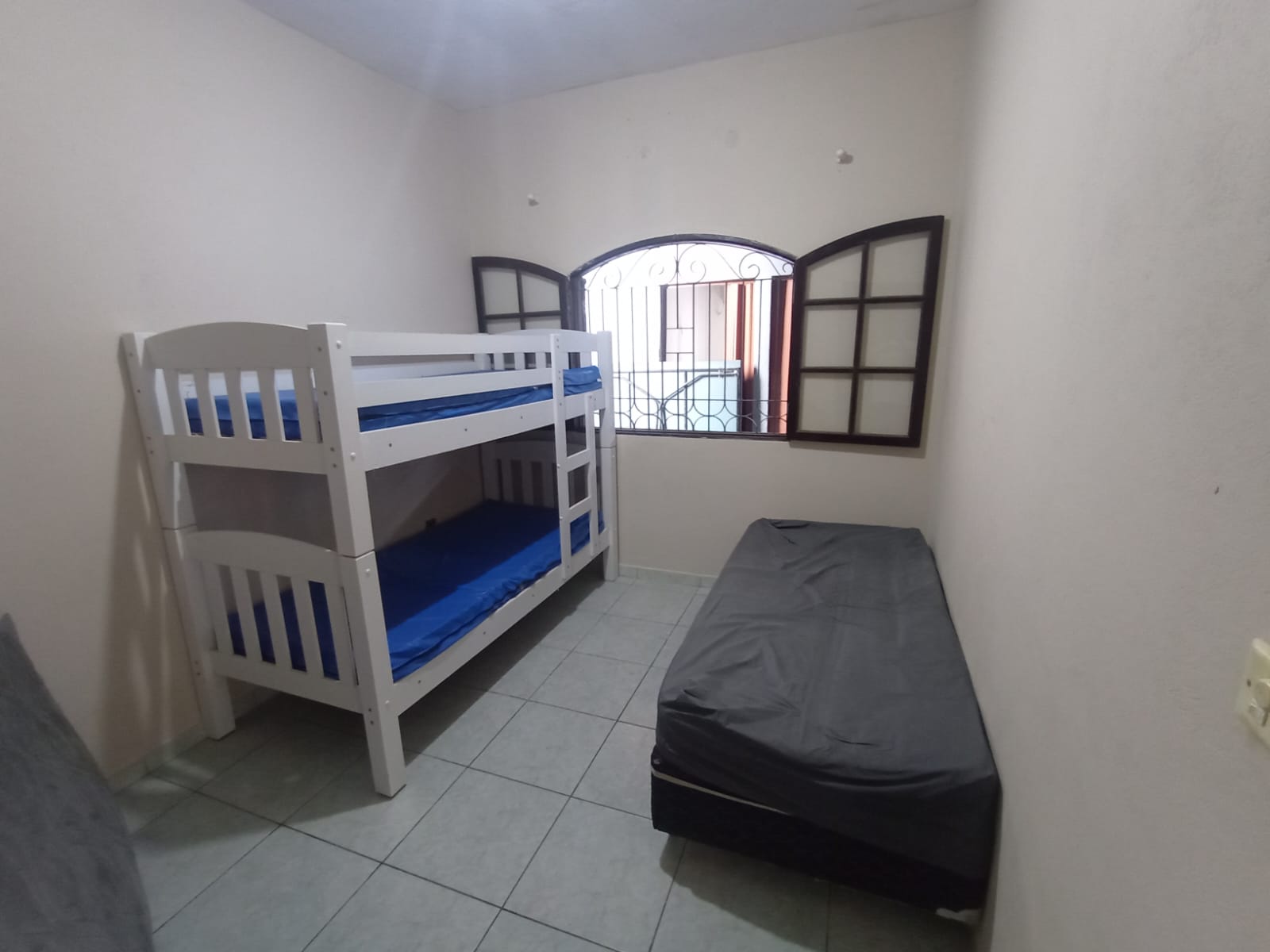 Foto do imóvel: Casa com 3 Quartos à Venda, 130 m²em Jardim Virgínia - Guarujá