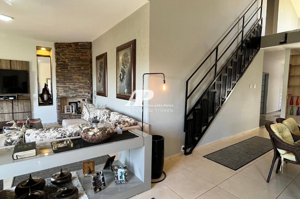 Imagem Casa com 3 Quartos à Venda, 147 m²em Oficinas - Ponta Grossa