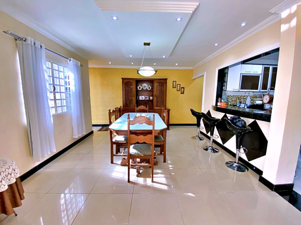 Foto do imóvel: Casa com 3 Quartos à Venda, 266 m² em Planalto - Belo Horizonte