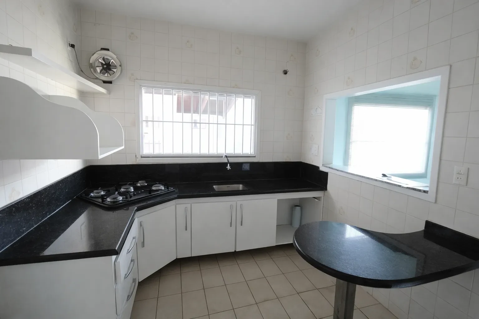 Imagem Sobrado com 3 Quartos à Venda, 240 metros em Jaraguá Esquerdo - Jaraguá do Sul
