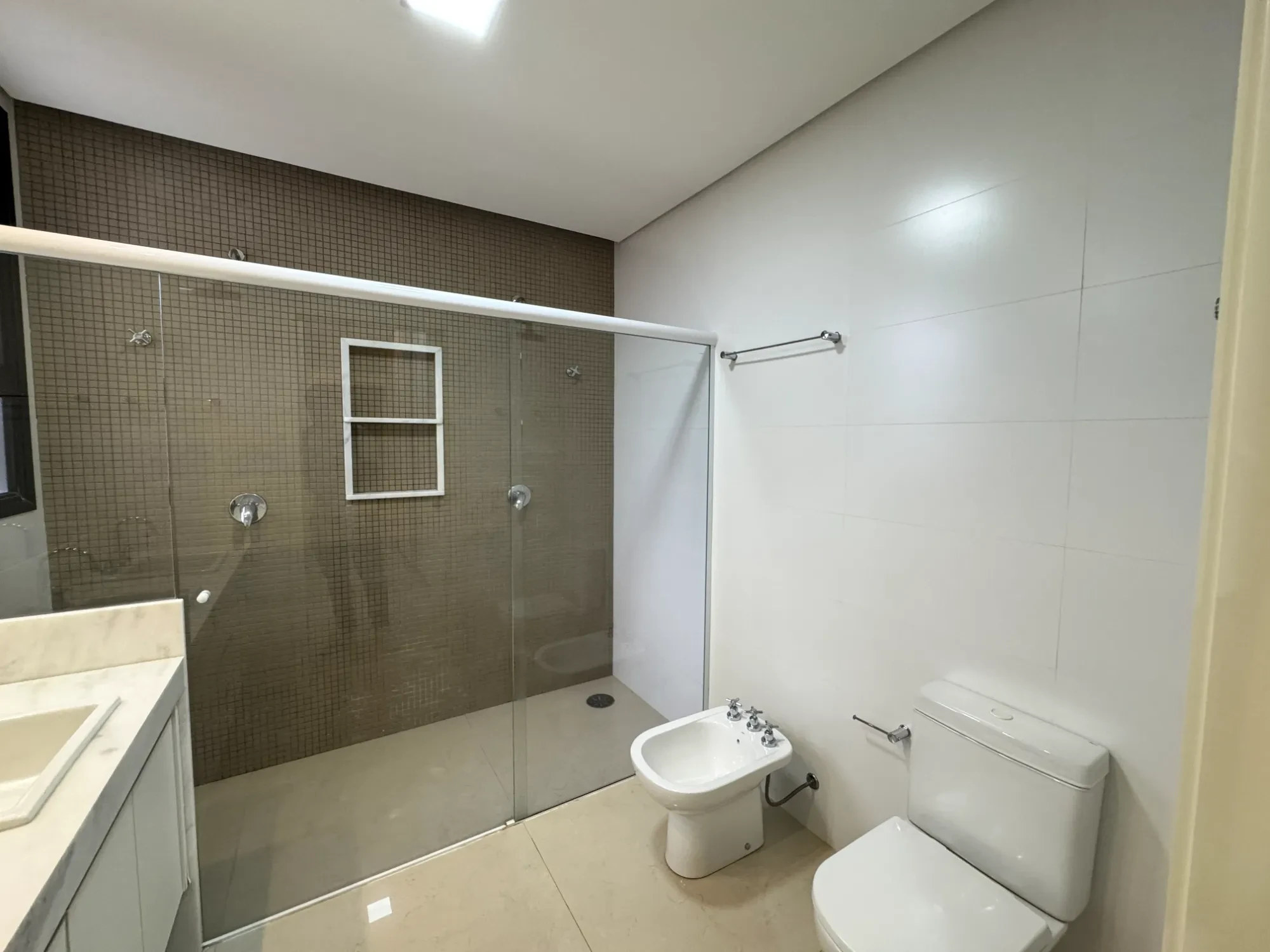Imagem Apartamento com 3 Quartos para Alugar, 204 m² em Centro - Araçatuba