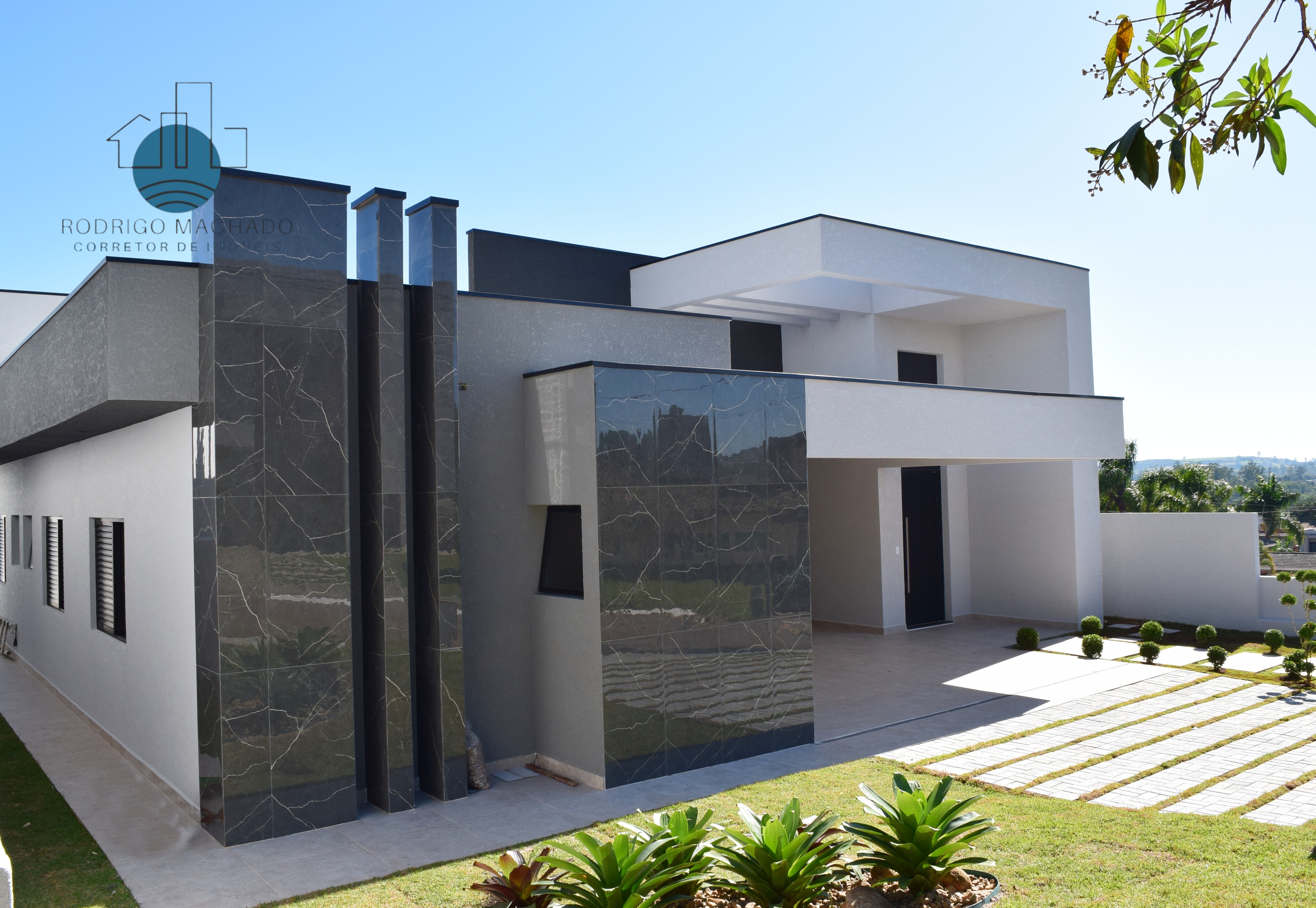 Casa de Condomínio com 3 Quartos à Venda, 220 m² em Condomínio Residencial Shamballa III - Atibaia