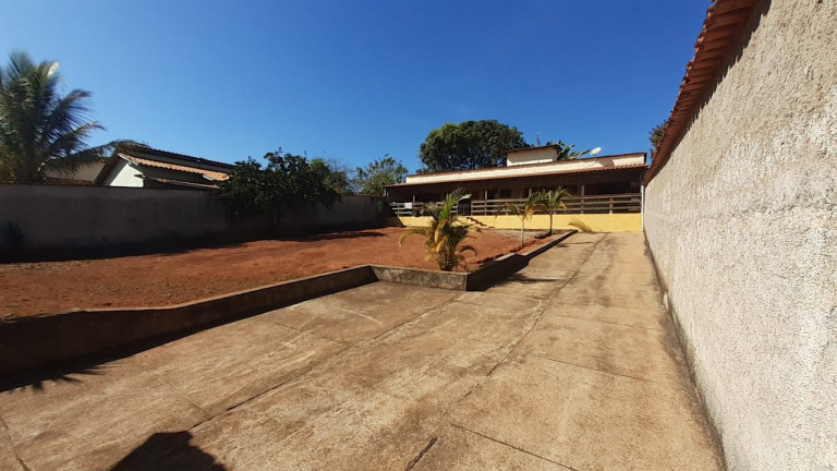 Imagem Casa com 2 Quartos à Venda, 180 m² em Planalto - Mateus Leme