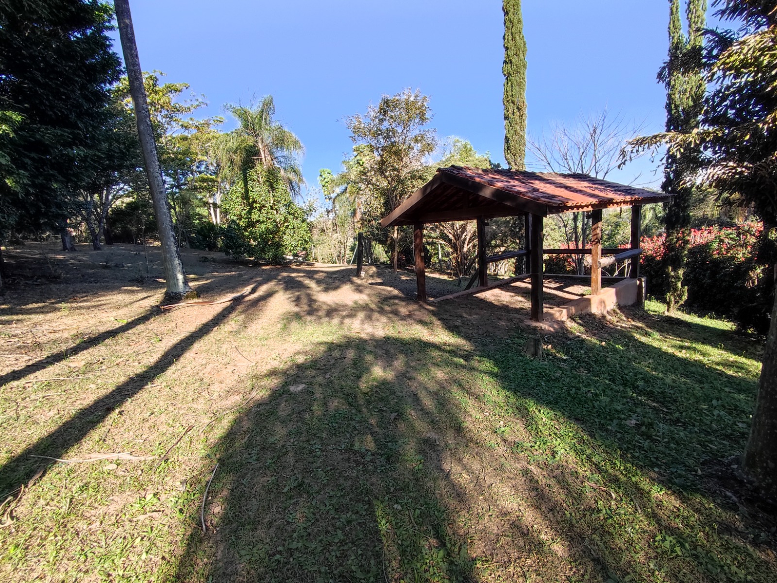 Imagem Chácara com 4 Quartos à Venda, 295 m²em Sousas - Campinas