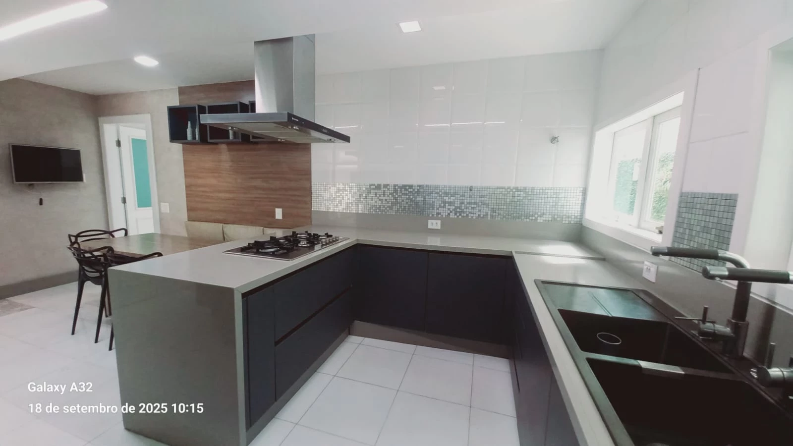 Imagem Casa de Condomínio com 5 Quartos à Venda, 600 m² em Itaipu - Niterói