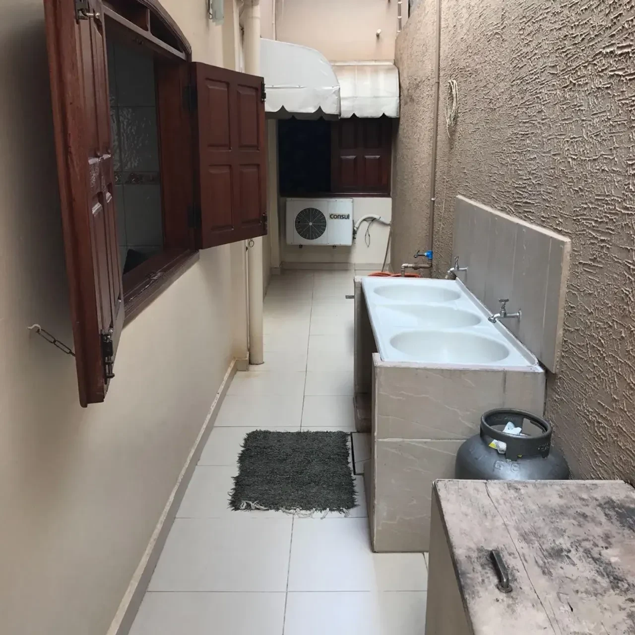 Imagem Casa com 4 Quartos à Venda, 250 m² em Jardim Tropical - Cuiabá