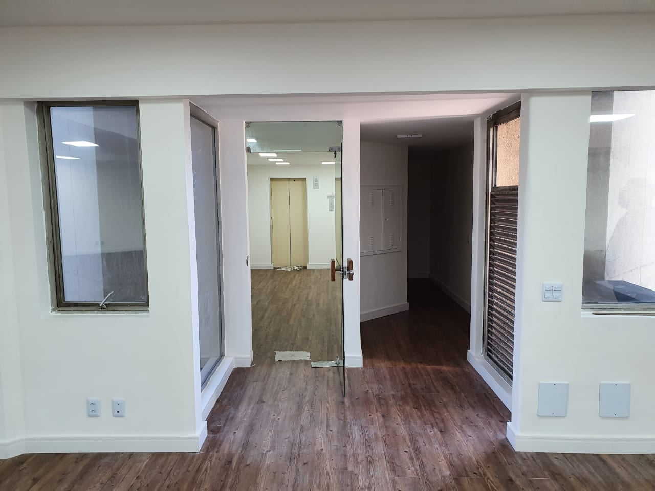 Imagem Sala Comercial à Venda ou Locação, 204 m² em Cidade Monções - São Paulo