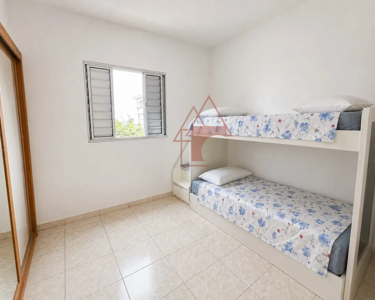 Imagem Sobrado com 2 Quartos à Venda, 80 metros em Enseada - Guarujá