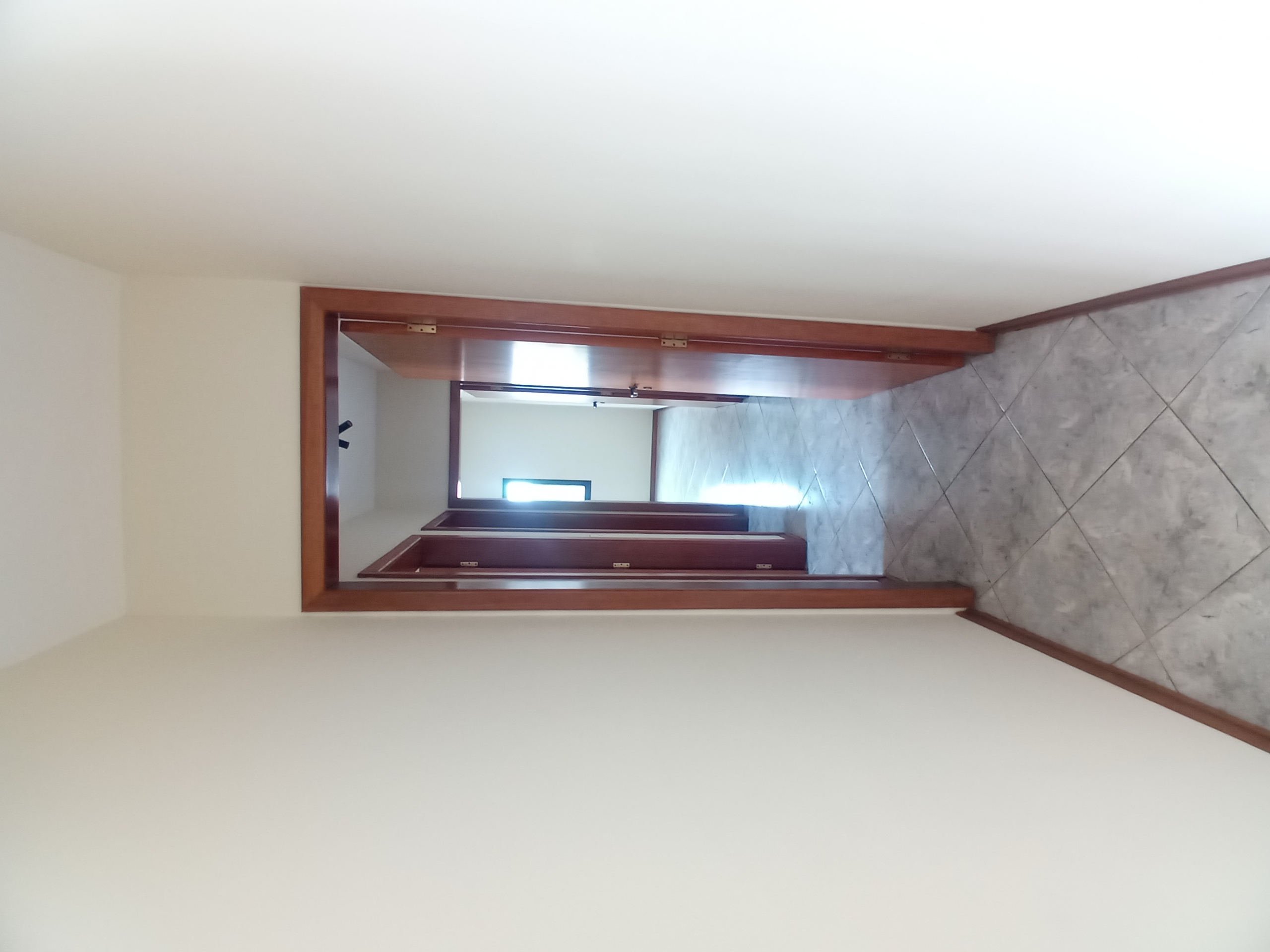 Imagem Apartamento com 2 Quartos à Venda, 75 m²em Centro - Taubaté