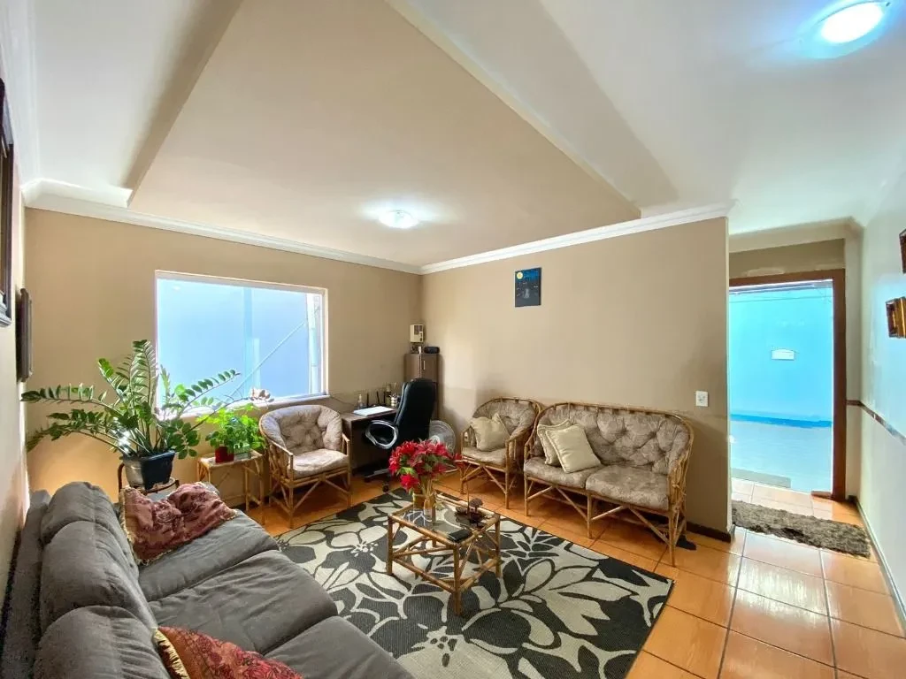 Imagem Casa com 4 Quartos à Venda, 328 m² em Planalto - Belo Horizonte