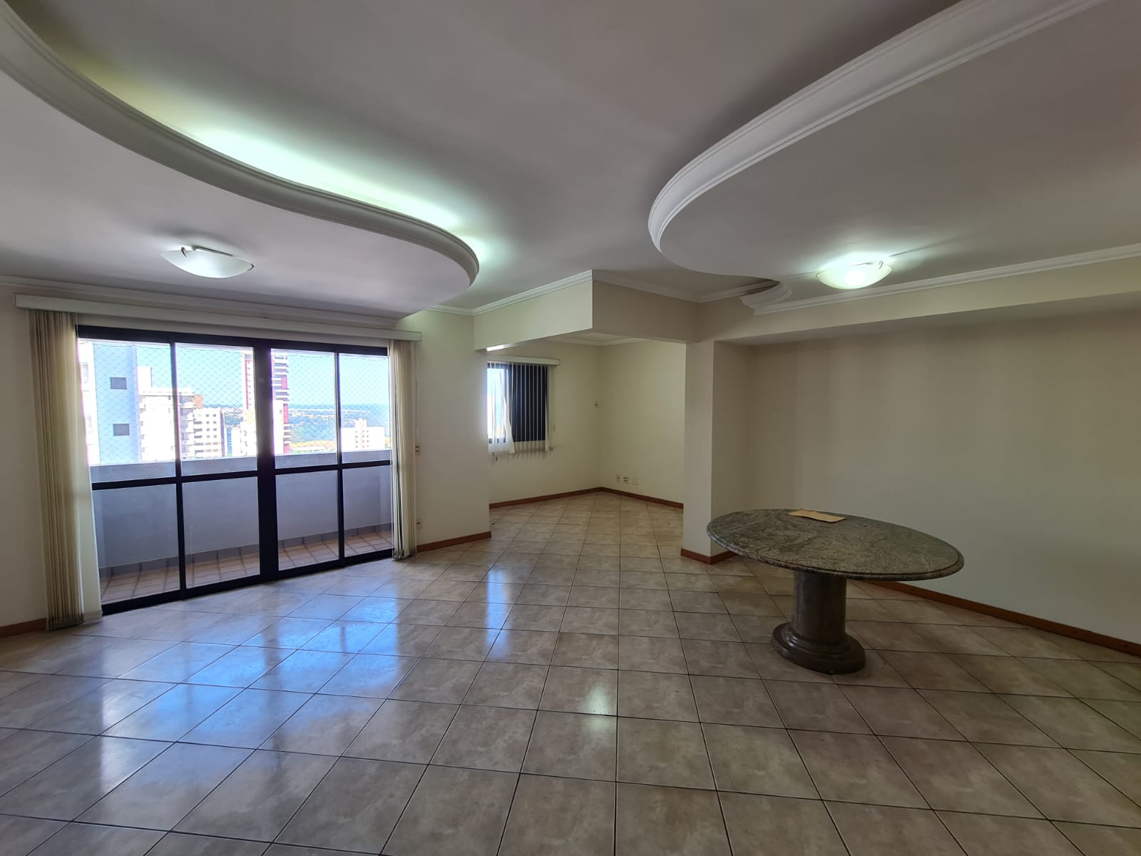 Apartamento com 3 Quartos à Venda, 153 m² em Centro - Marília