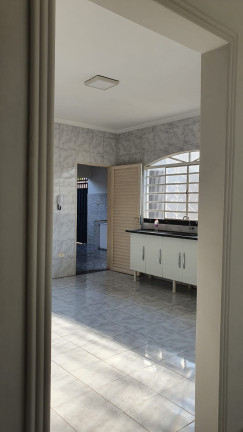 Imagem Casa com 3 Quartos à Venda, 312 m² em Presidente - Araçatuba