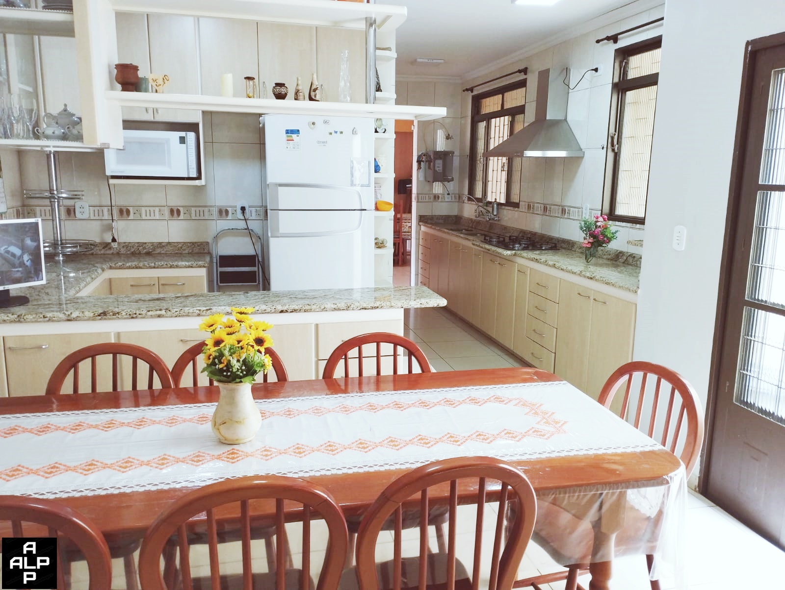 Imagem Casa com 5 Quartos à Venda, 210 m²em Taguatinga Norte (Taguatinga) - Brasília