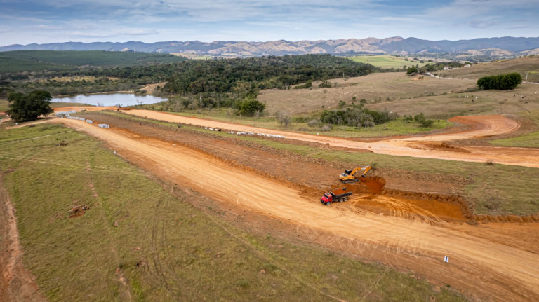 Terreno à Venda, 300 m² em Borda da Mata - Caçapava