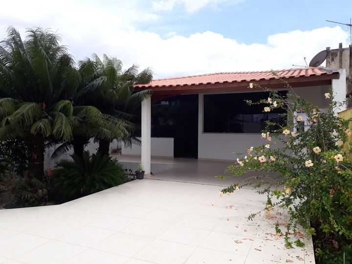 Imagem Casa com 4 Quartos para Alugar, 250 m² em Santa Mônica - Feira De Santana