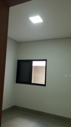 Imagem Casa com 3 Quartos à Venda,  em Aclimação - Uberlândia