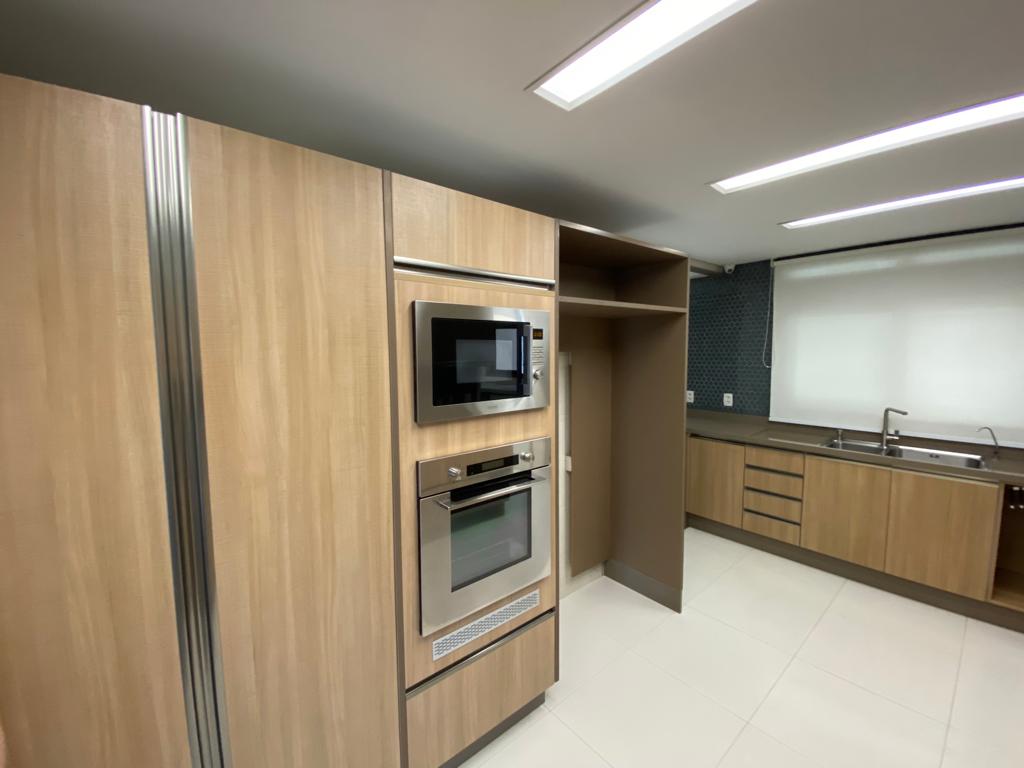 Imagem Apartamento com 4 Quartos à Venda, 217 m²em Barra da Tijuca - Rio de Janeiro
