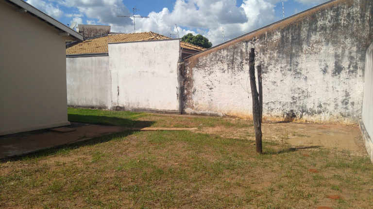 Imagem Casa com 2 Quartos à Venda,  em Amizade - Araçatuba