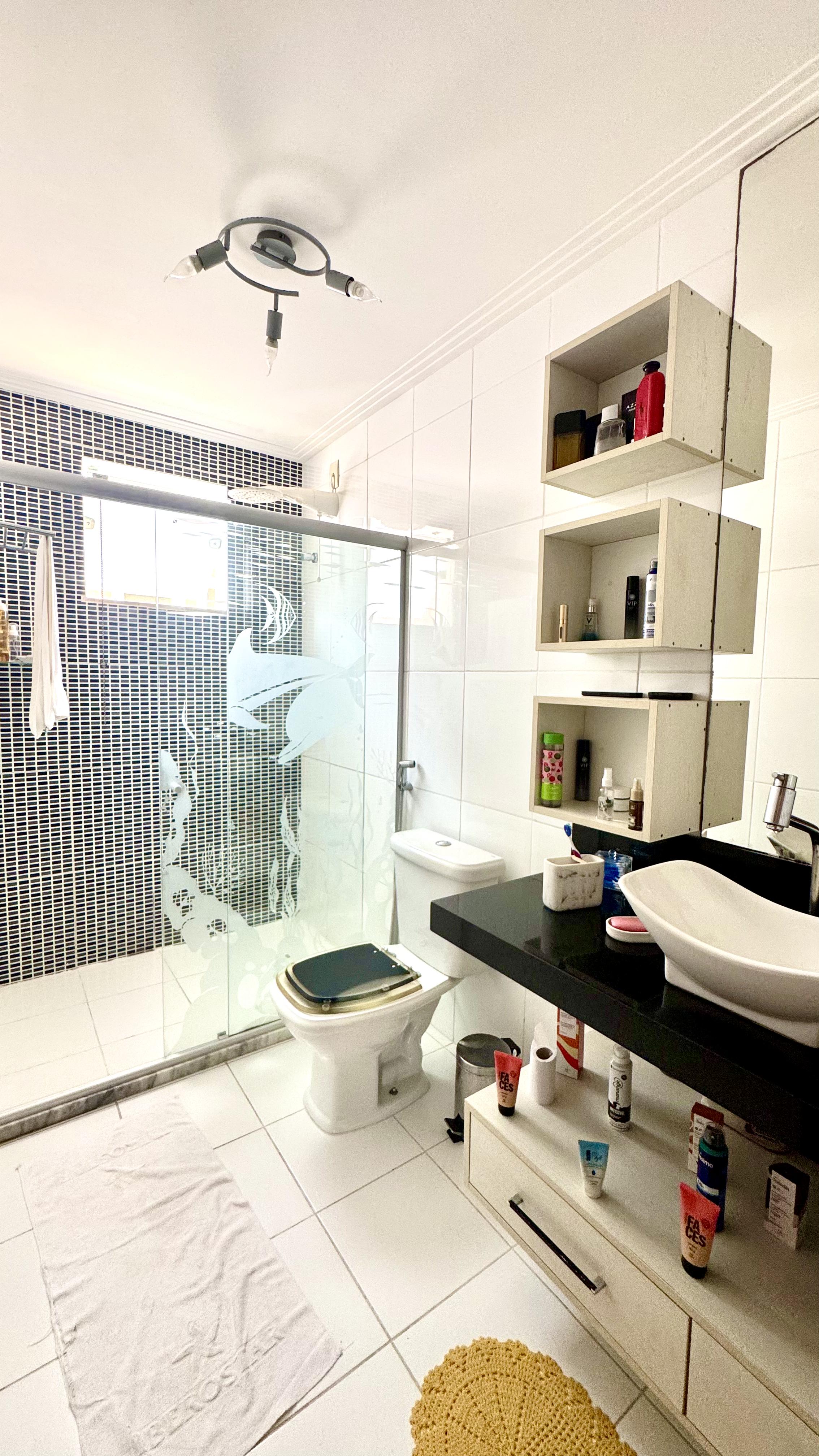 Imagem Casa de Condomínio com 5 Quartos à Venda, 320 m² em Buraquinho - Lauro de Freitas