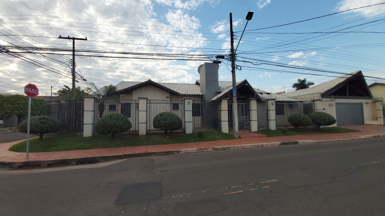 Imagem Casa com 2 Quartos à Venda, 252 metros em Vila Carlota - Campo Grande