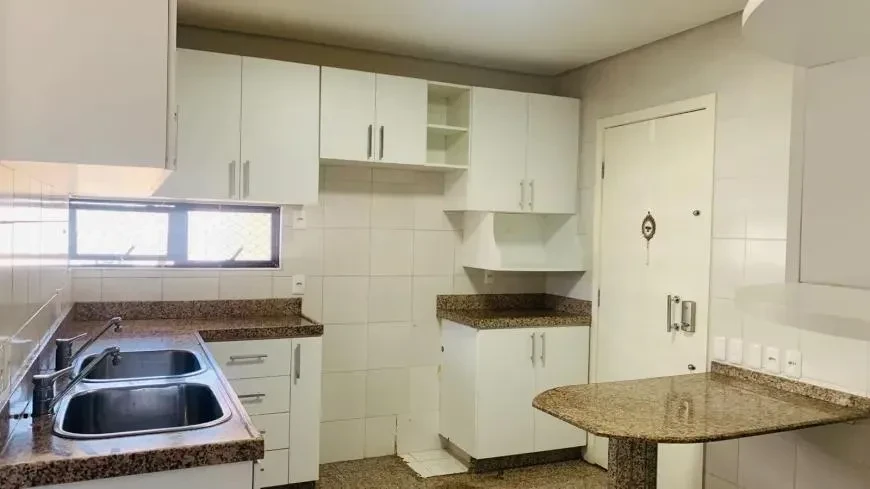 Foto do imóvel: Apartamento com 3 Quartos à Venda, 225 m² em Meireles - Fortaleza