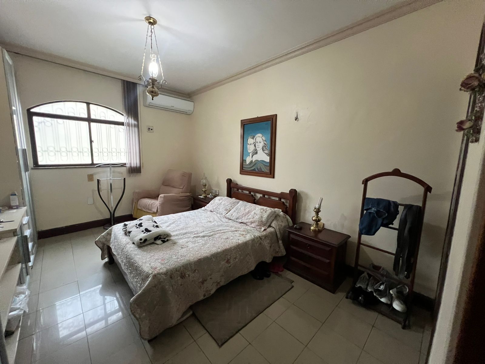 Imagem Casa com 4 Quartos à Venda, 384 m² em Jurunas - Belém