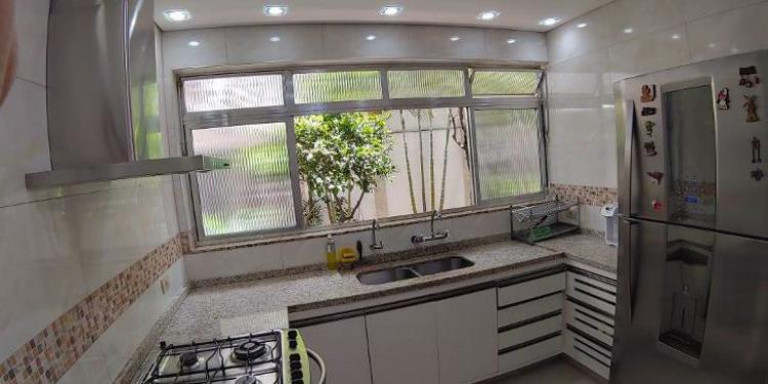 Imagem Casa com 5 Quartos à Venda,  em Vila Albertina - São Paulo